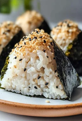 15-min. Easy Japanese Tuna Onigiri