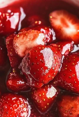 Easy homemade strawberry sauce